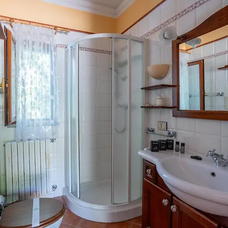 Con Darsena-castelletto Ticino * كاستيلّيتّو سوبرا تي