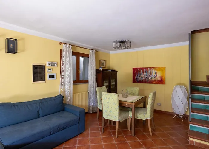 Con Darsena-castelletto Ticino Villa