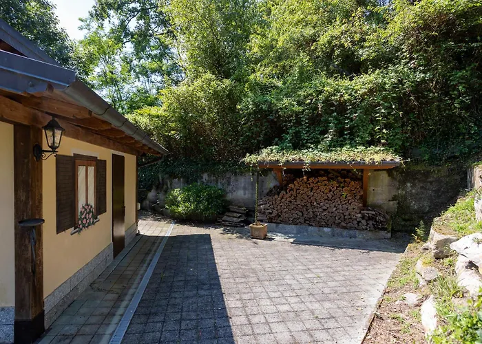 Con Darsena-castelletto Ticino Villa